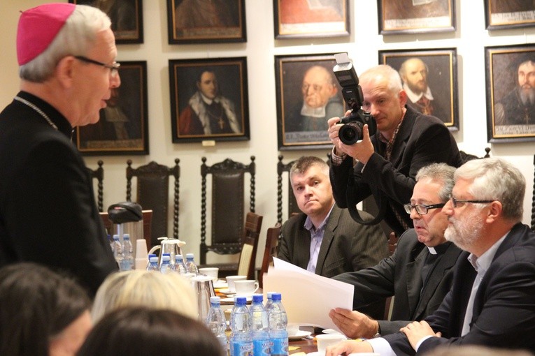Podwieczorek dziennikarski u biskupa