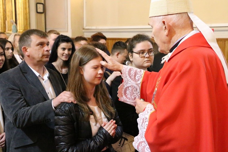 Bierzmowanie w makowskiej farze