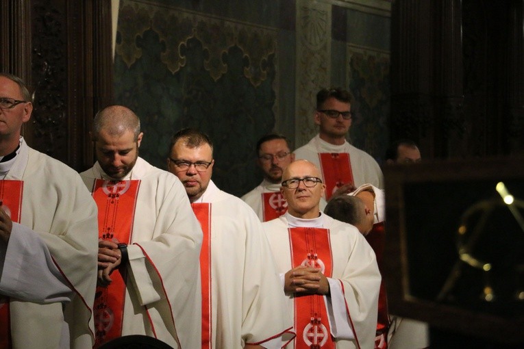 Pielgrzymka na Jasną Górę. Msza św. w katedrze cz. 2