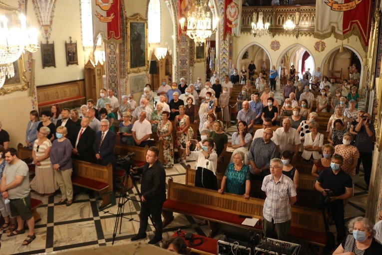 Ciechanów. Koncert papieski w farze
