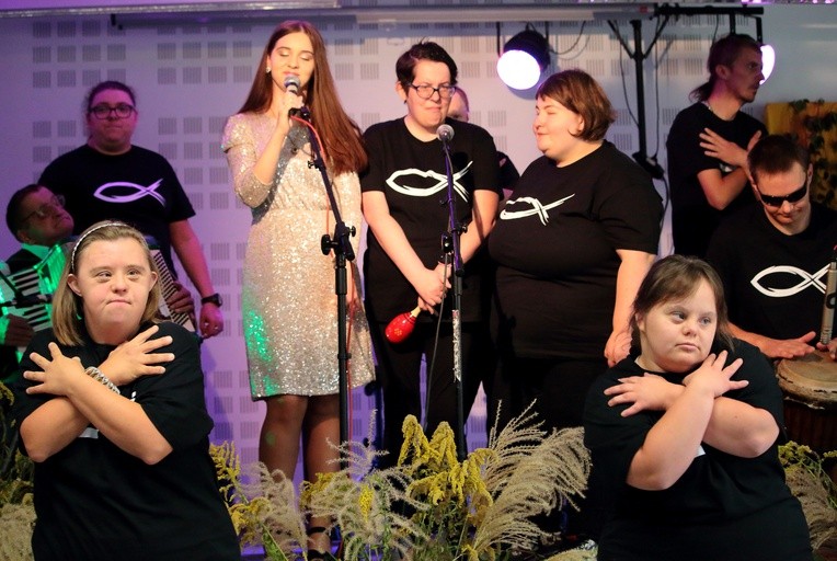 III Integracyjny Przegląd Piosenki Religijnej Warsztatów Terapii Zajęciowej 