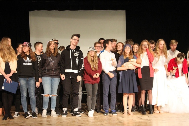 Etiudy teatralne o świętych i błogosławionych
