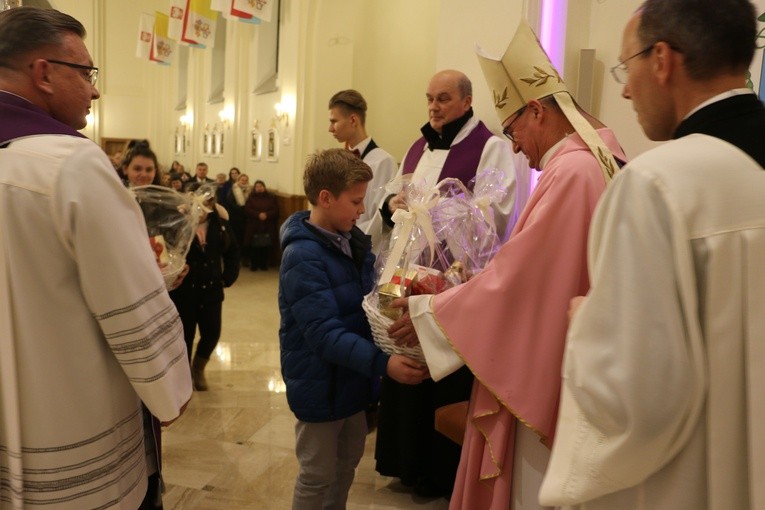 Rogotwórsk. Poświęcenie nowego ołtarza