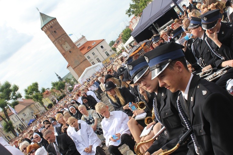 Pułtusk. Msza św. na rozpoczęcie nawiedzenia. Cz. 2