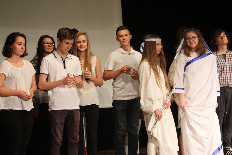 Etiudy teatralne o świętych i błogosławionych