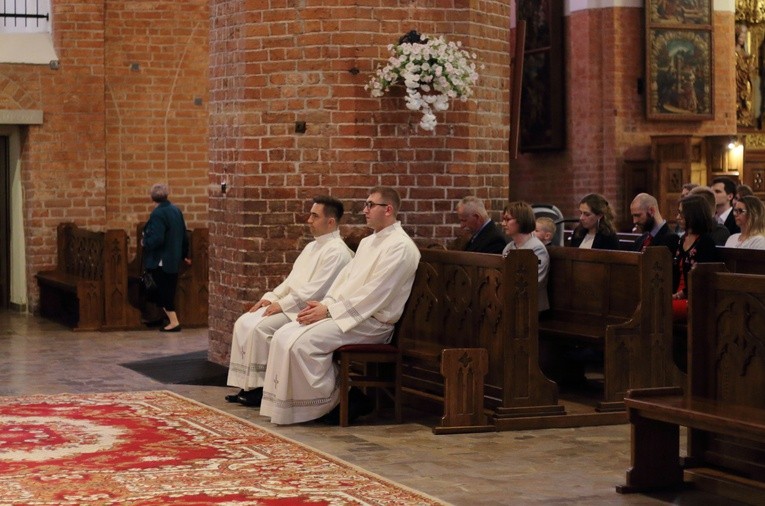 Święcenia diakonatu