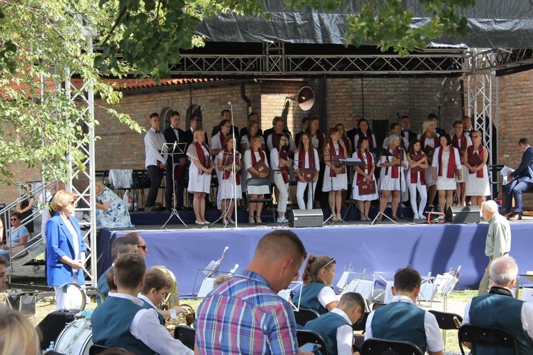 Koronacja w Smardzewie. Część III