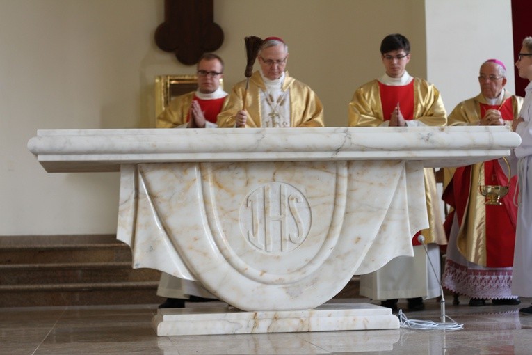 Poświęcenie kościoła w Płocku. Część 1