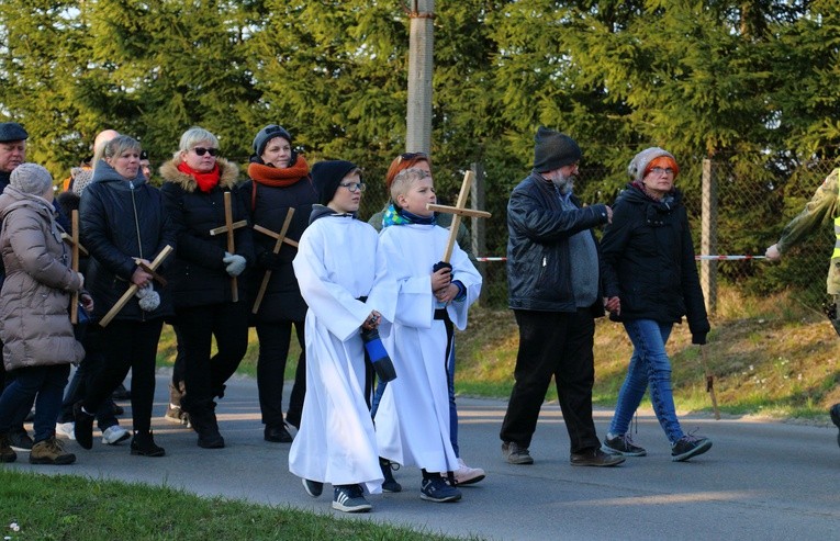 Iława - nabożeństwo Drogi Krzyżowej 
