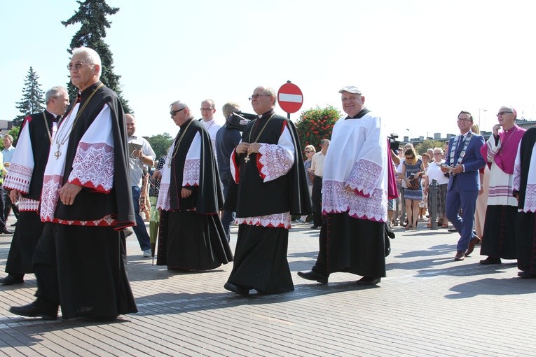 Diecezjalne dziękczynienie za chrzest Polski. 1