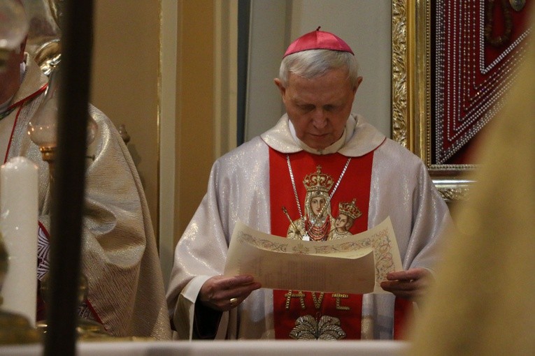 Czerwińsk. 50. rocznica koronacji obrazu Matki Bożej, cz. I