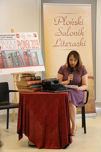 Płońsk. Narodowe Czytanie w MCK