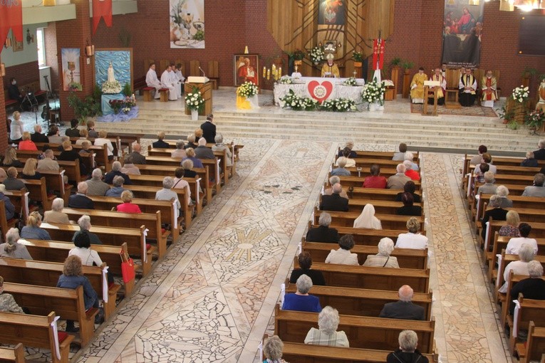 Abp Mieczysław Mokrzycki w Mławie. Cz. I