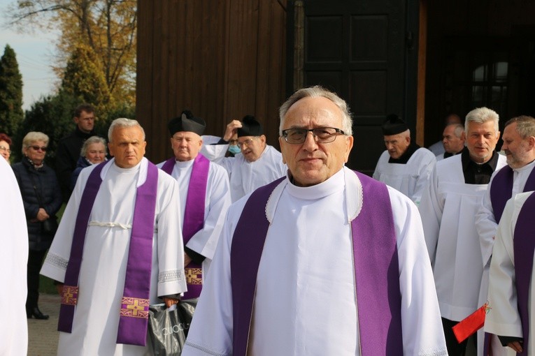 Lekowo. Pogrzeb ks. Tadeusza Janowskiego