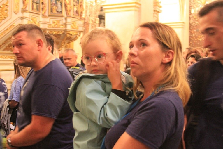 Pielgrzymka. W kaplicy Matki Bożej