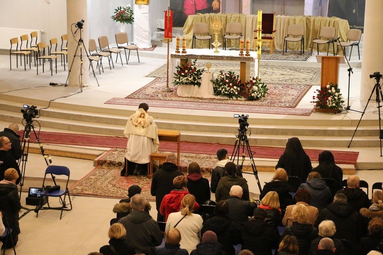 Płock. Święto Miłosierdzia w sanktuarium - cz. 1