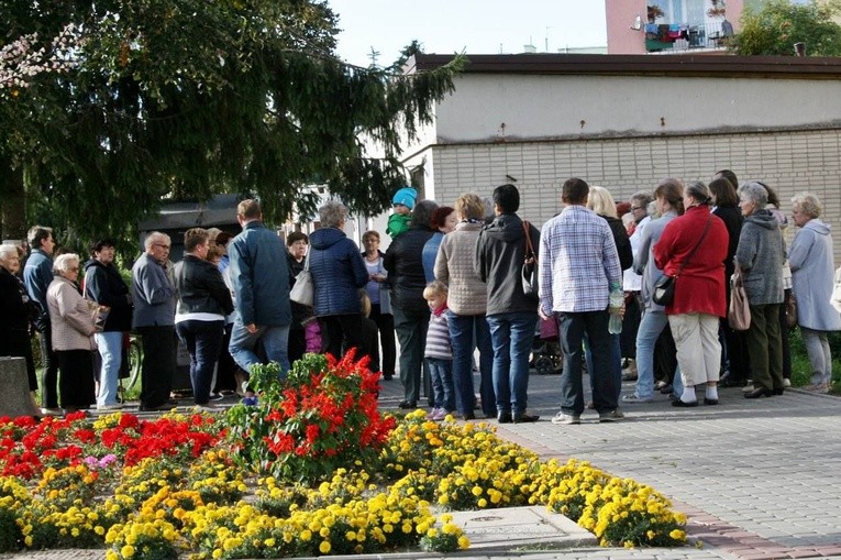 Koronka na ulicach miast 