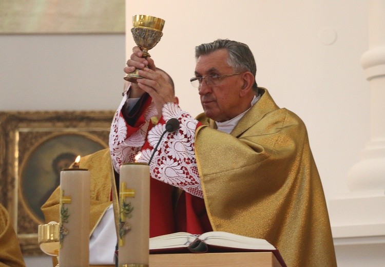 Konsekracja świątyni - parafia Trójcy Przenajświętszej Morąg