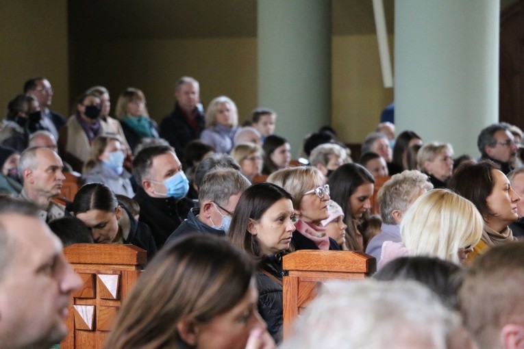 Ciechanów. Uroczystości w parafii MB Fatimskiej