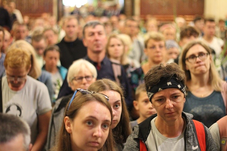 Pielgrzymka. W kaplicy Matki Bożej