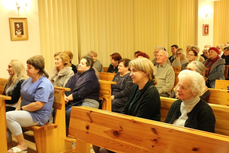 Ciechanów. Konferencja i modlitwa za chorych