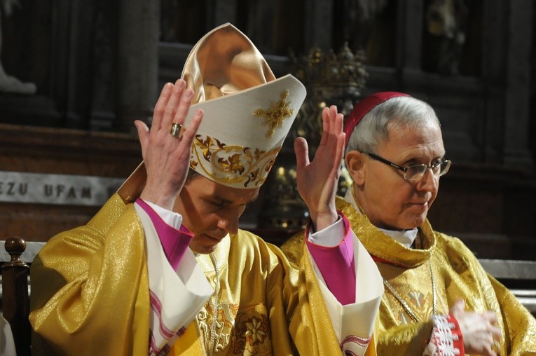 Święcenia biskupie w Płocku - cz. 1