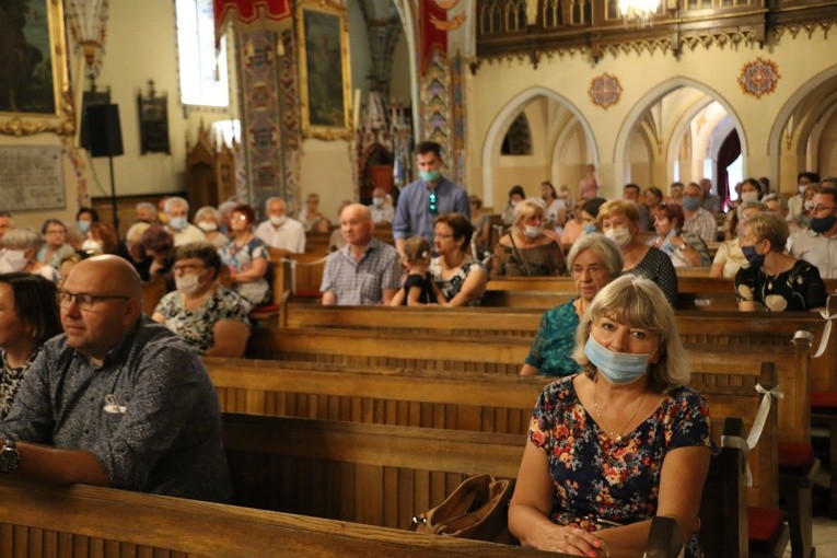 Ciechanów. Koncert papieski w farze