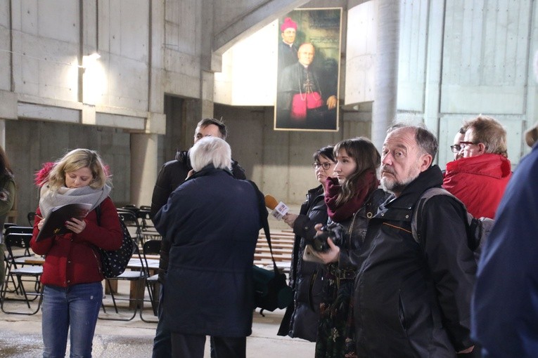Konferencja prasowa w sanktuarium Bożego Miłosierdzia w Płocku