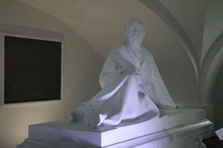 Odnowione krypty Krasińskich w Opinogórze