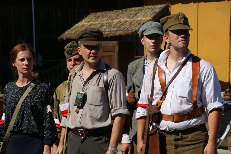 Rekonstrukcja powstania '44 w Raciążu