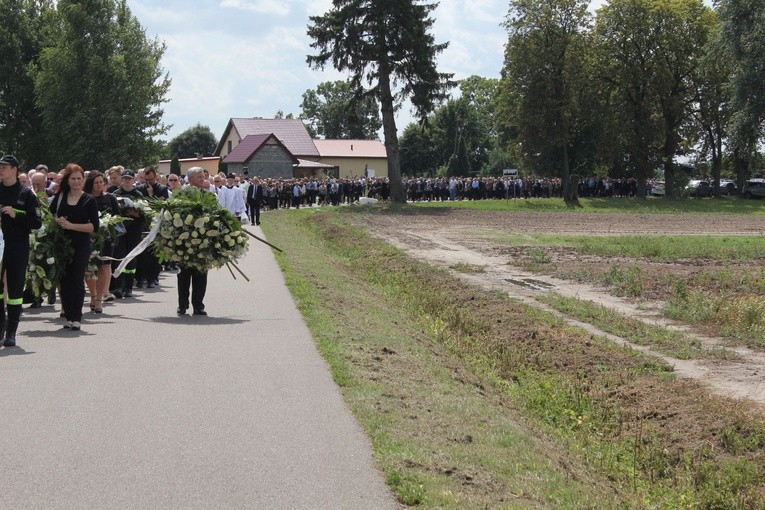 Radzymin. Uroczystości pogrzebowe ks. Zdzisława Kupiszewskiego