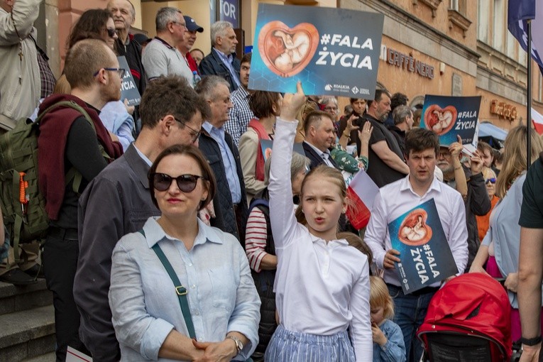 Gdy bije serce, dzieje się historia
