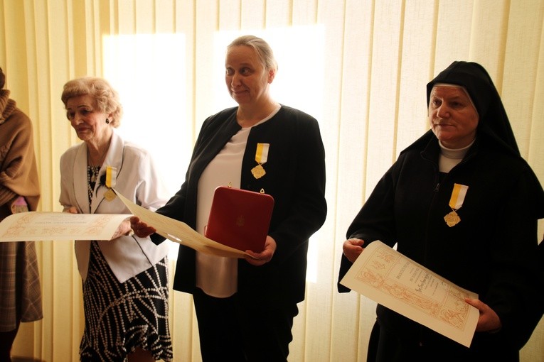 Płock. Wręczenie odznaczeń papieskich