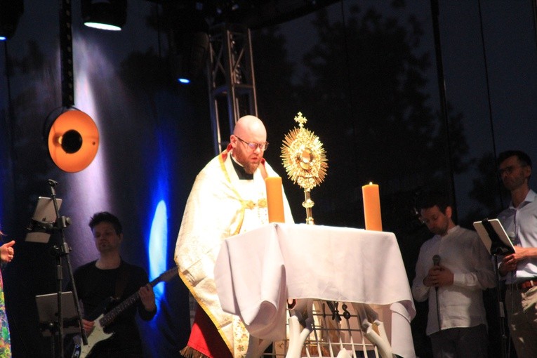 Płock. Boże Ciało u klaretynów