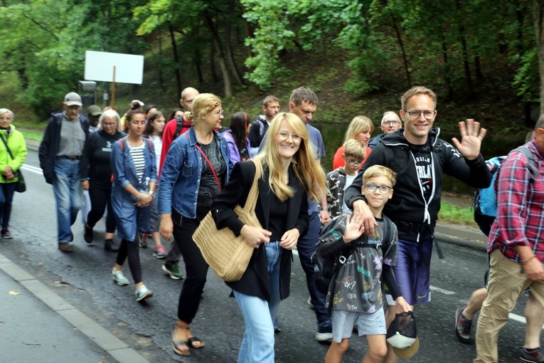 Płock. Pielgrzymka na Jasną Górę 2023 - wyjście