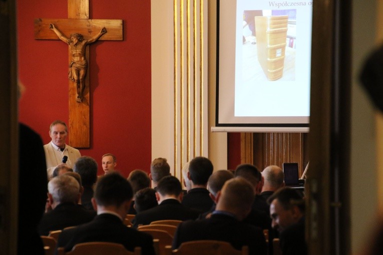 Sympozjum WSD. Obrady na Sali Biskupów