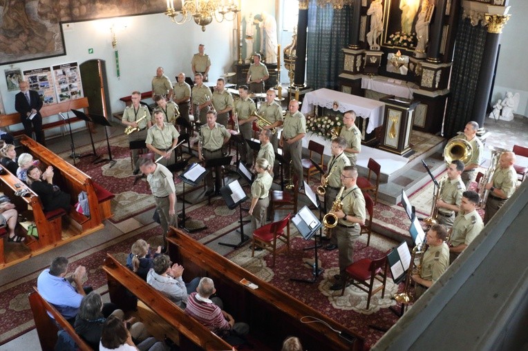 Koncert orkiestry wojskowej w Stegnie