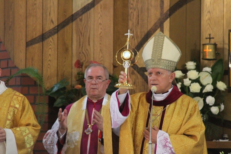 Abp Mieczysław Mokrzycki w Mławie. Cz. I