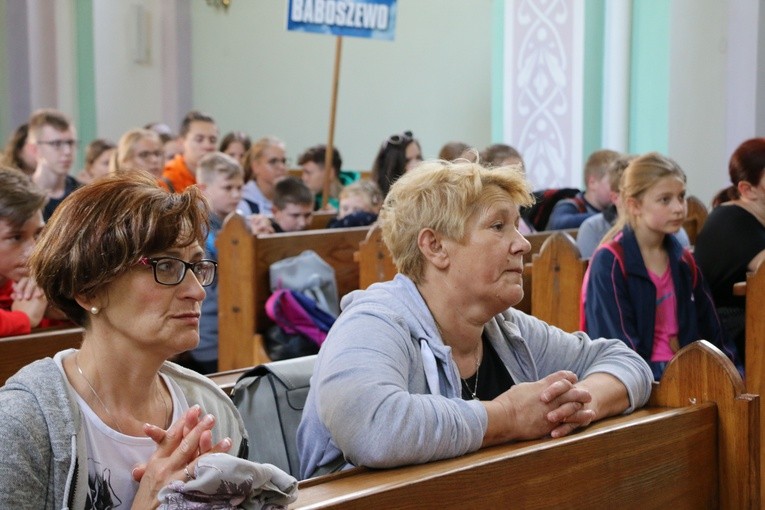 Rostkowo. Pielgrzymka dzieci (część II)