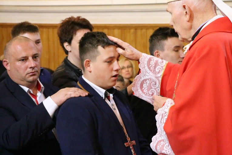 Bierzmowanie w makowskiej farze