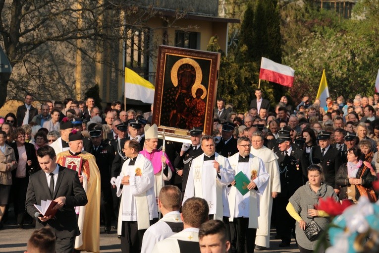 Ruże. Nawiedzenie w parafii świętych Apostołów Piotra i Pawła