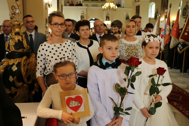 Jubileusz parafii w Karniewie