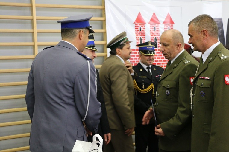 Sztandar dla policji w Przasnyszu