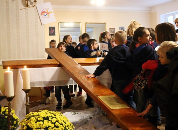 Symbole ŚDM - Zespół Szkół Pijarskich w Elblągu