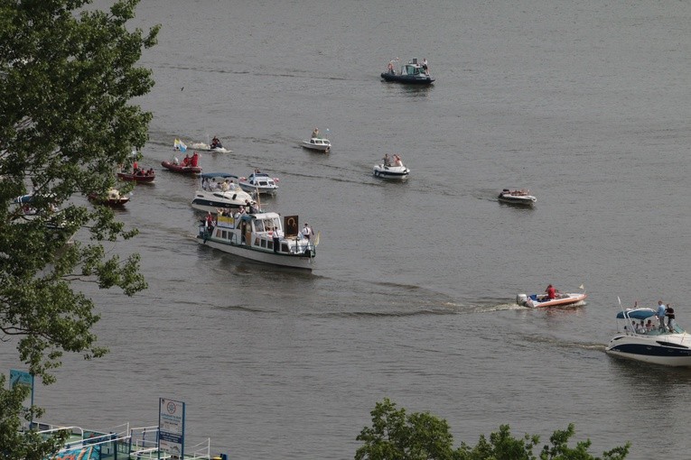 Peregrynacja - przeprawa Wisłą