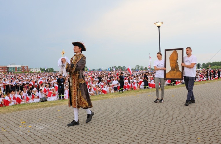 Modlitwa, śpiew i taniec