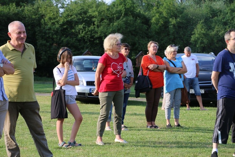 Czerwińsk n. Wisłą. Koncert plenerowy w przyklasztornych ogrodach