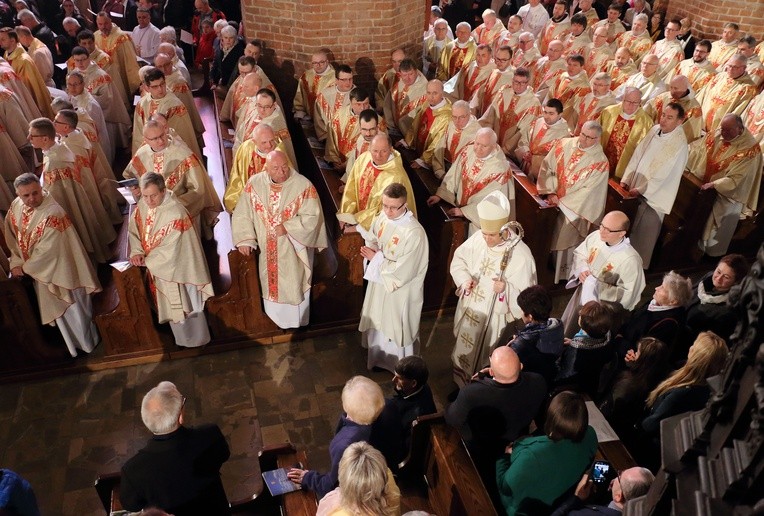 Święcenia biskupie ks. Wojciecha Skibickiego cz. III