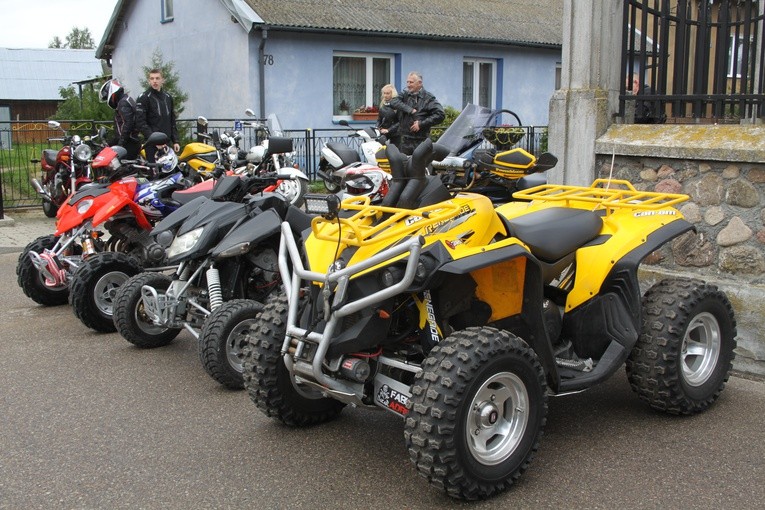 Zakończenie sezonu motocyklowego w Niechłoninie