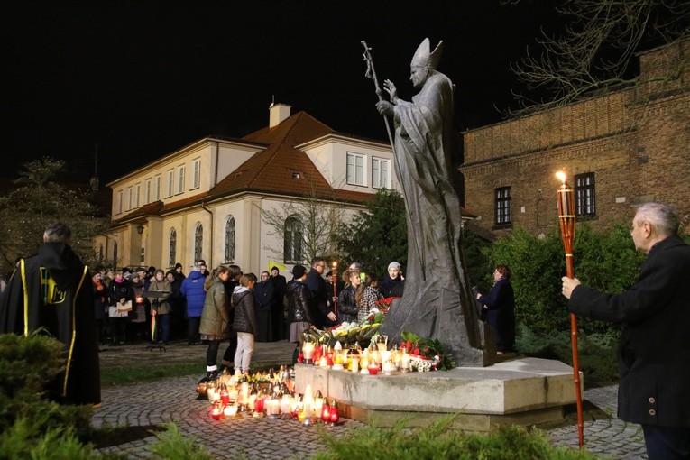 Płock. Apel Papieski